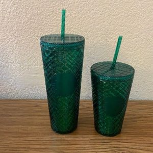 Starbucks 24 ounce and 16 ounce cup set